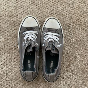 Women’s size 8 slip on converse